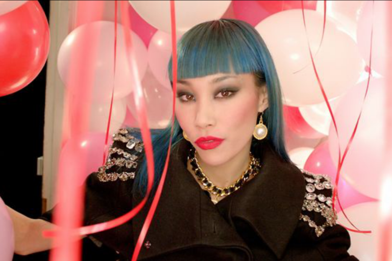 10_Mademoiselle_Yulia